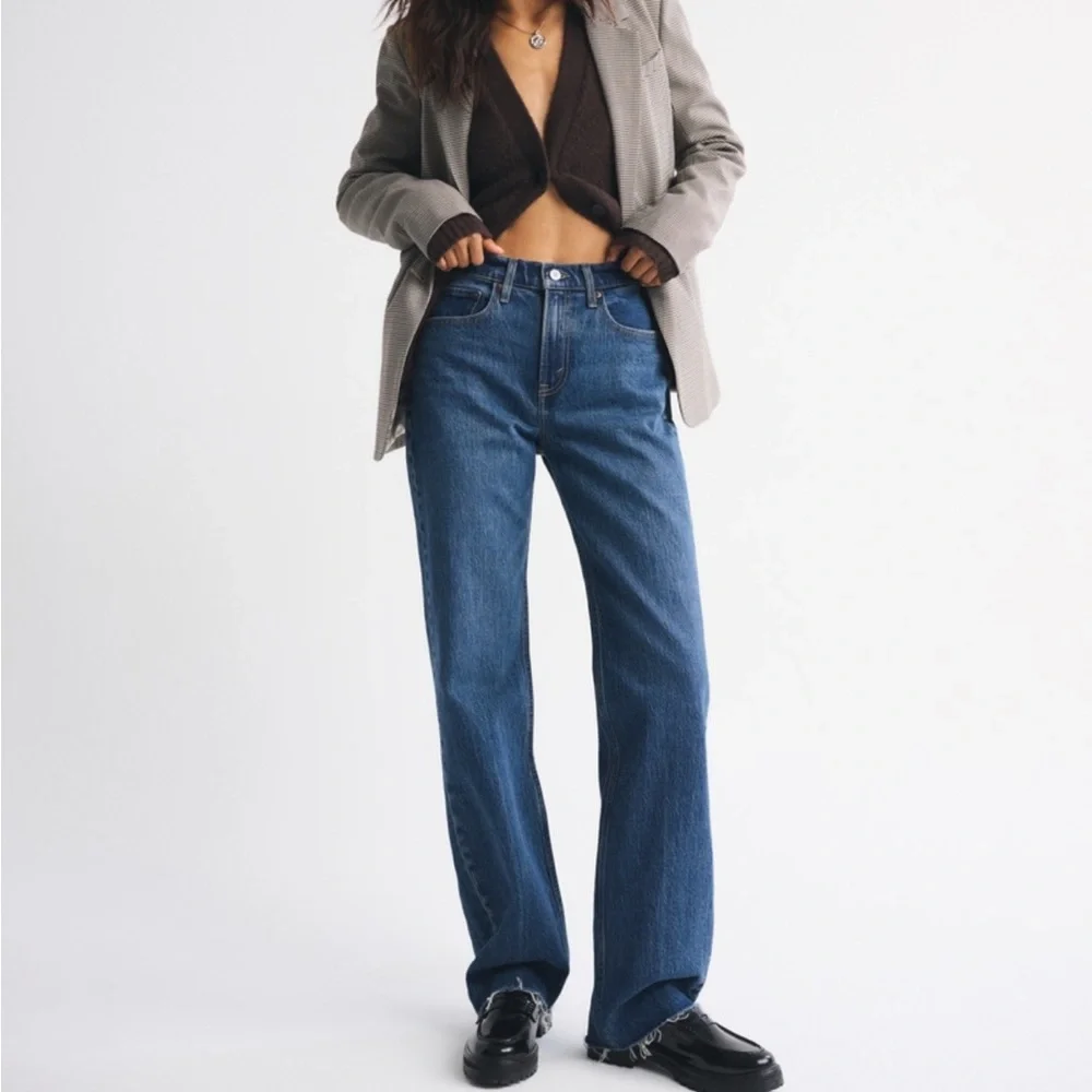 High Rise 90s Relaxed Raw Hem Abercrombie Jeans - Picture 4 of 6